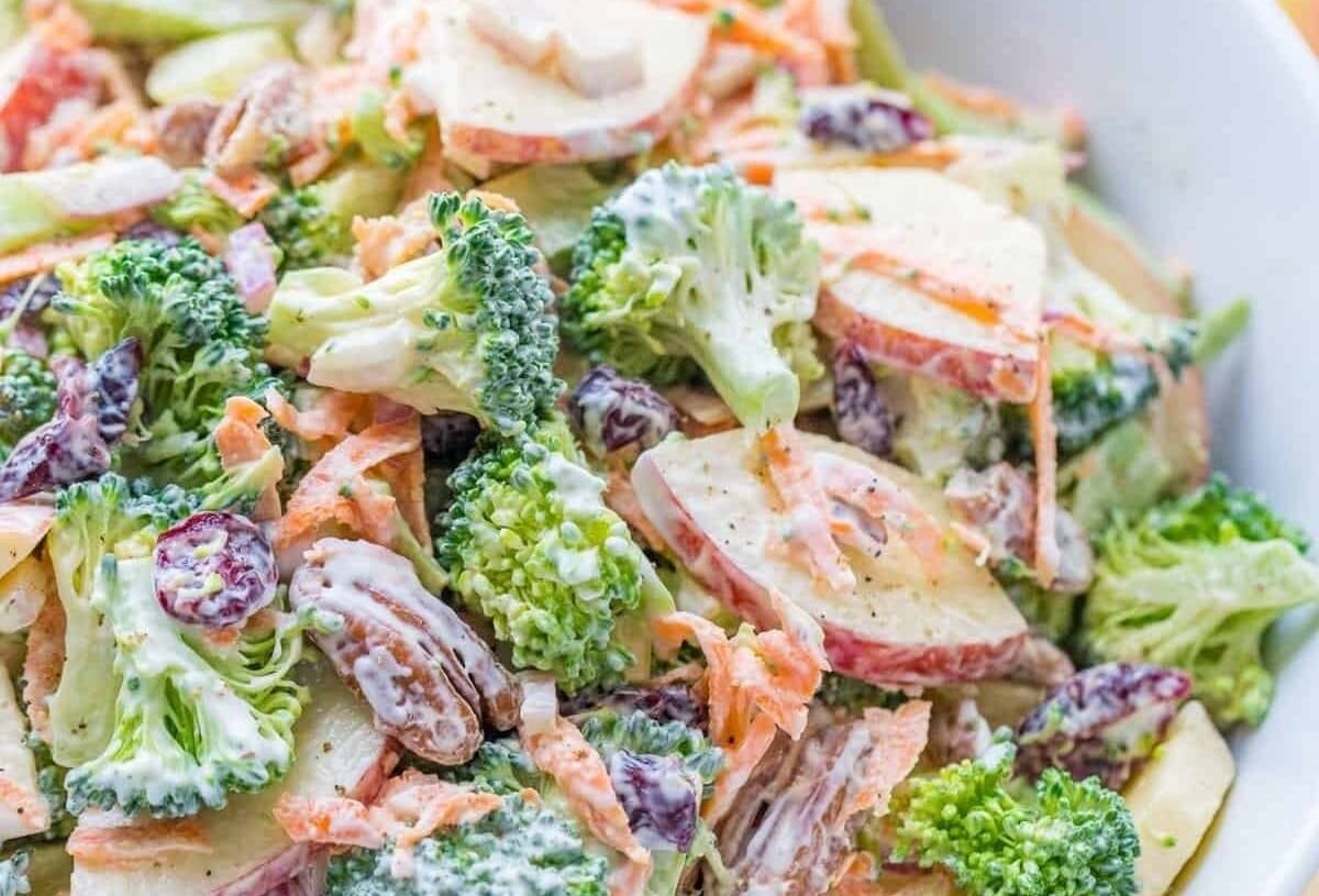 🥦🍏 Broccoli Apple Salad 🍏🥦