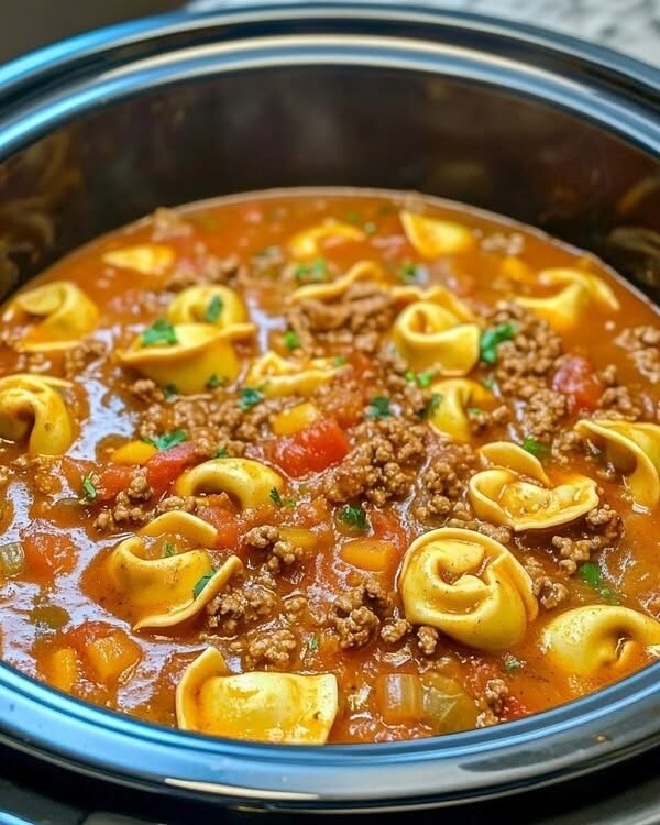 Slow Cooker Tomato Tortellini Soup with Ground Beef