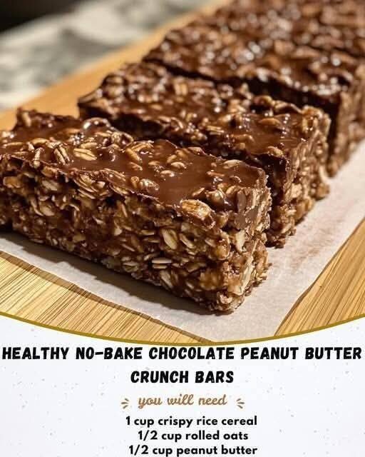 Healthy No-Bake Chocolate Peanut Butter Crunch Bars 