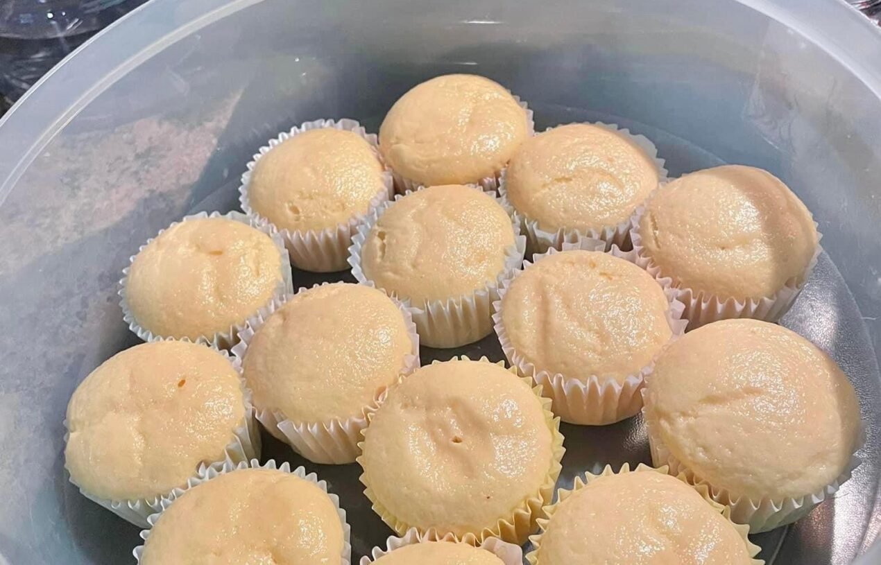 “2-Ingredient Zero-Sugar Cupcakes (Only 2 WW SmartPoints!)”