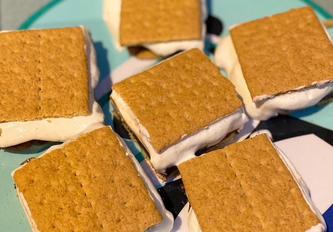 Easy Skinny Ice Cream Sandwiches