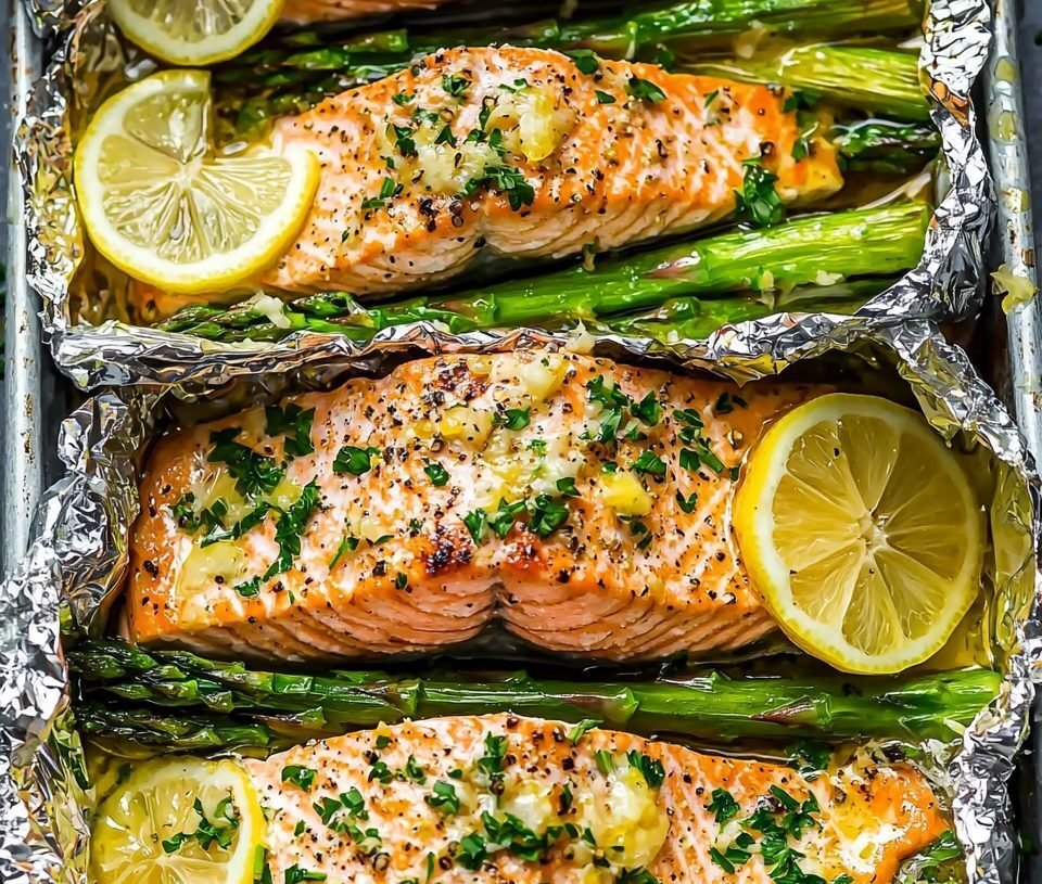 Lemon Garlic Butter Salmon Foil Packs