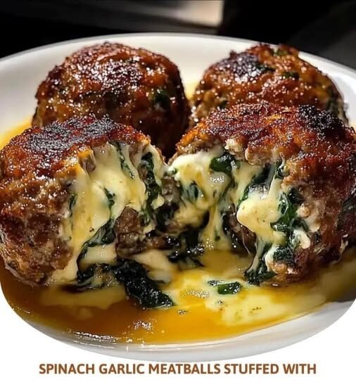 Spinach Garlic Meatballs Stuffed with Mozzarella Recipe