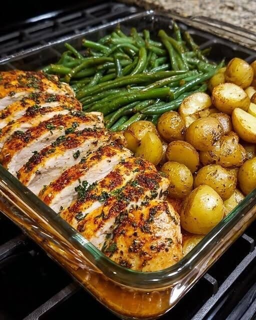 High-Protein Oven-Baked Herb Chicken with Golden Baby Potatoes & Green Beans