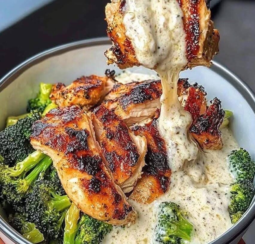 High-Protein Broccoli Bowl with Creamy Garlic Sauce