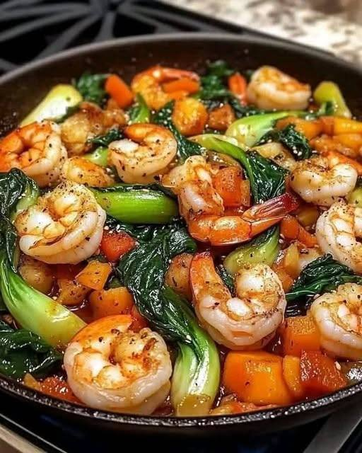 🍤 Mediterranean Garlic Shrimp & Veggie Sauté