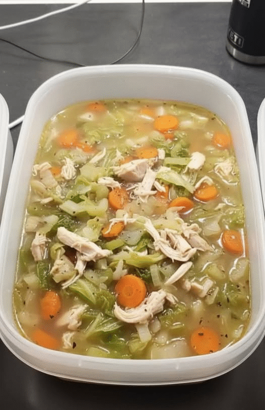 🍲 Mediterranean Lemon-Herb Chicken & Vegetable Comfort Soup