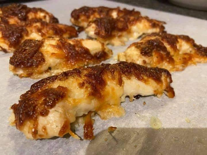 🧀 Mediterranean Baked Cheese-Crusted Chicken Strips