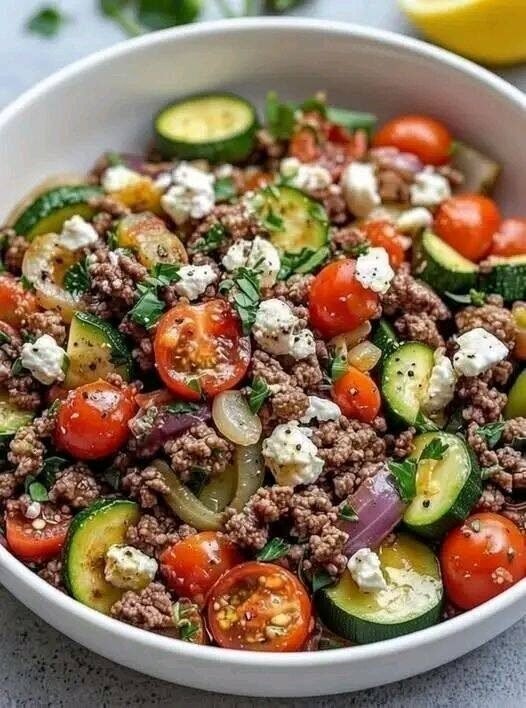 The Ultimate Mediterranean Ground Beef Skillet: A Masterclass in One-Pan Flavor