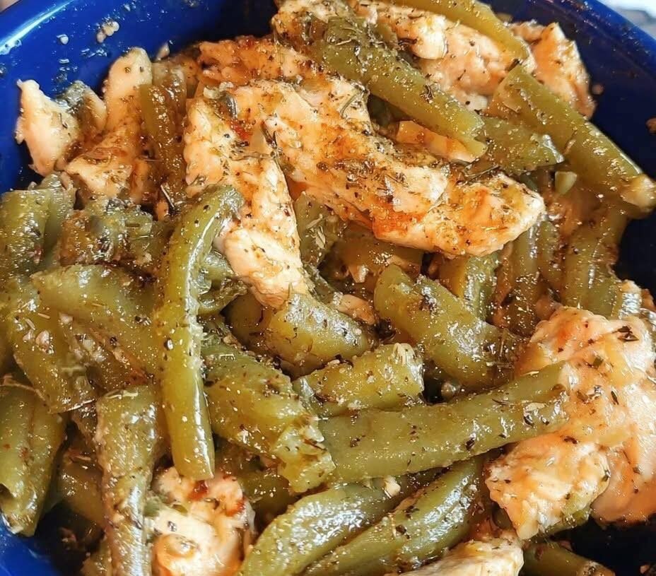 Low-Point, High-Protein Chicken and Vegetable Power Bowl