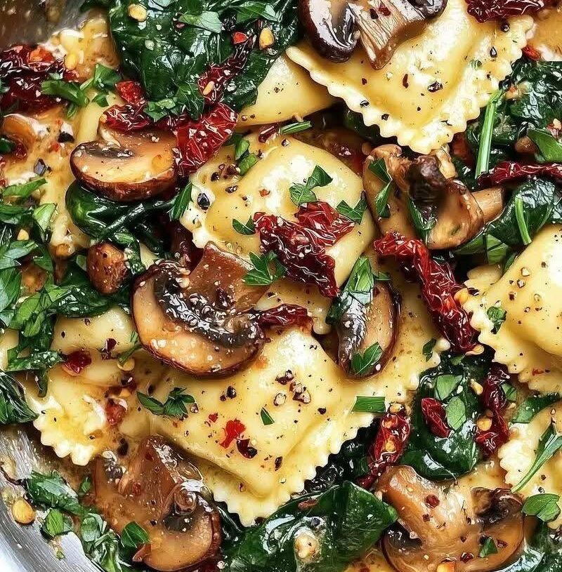 Mushroom & Spinach Ravioli with Sun-Dried Tomatoes